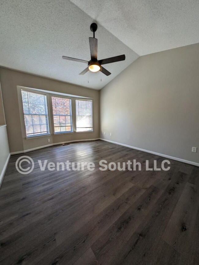 Building Photo - 6454 Telia Dr