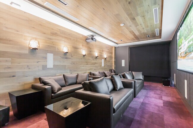 Building Photo - 575 S Goddard Blvd