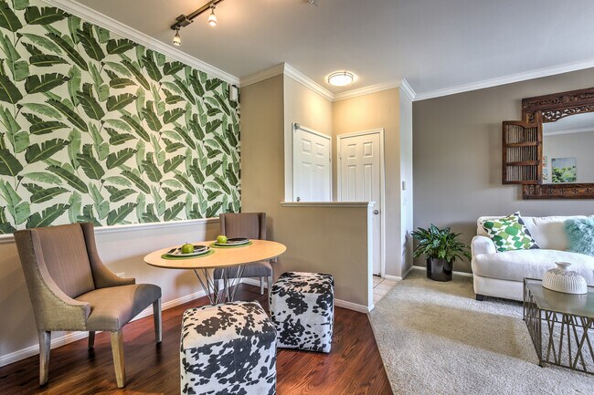 Sala de estar modelo - Jefferson at Carmel Mountain Ranch