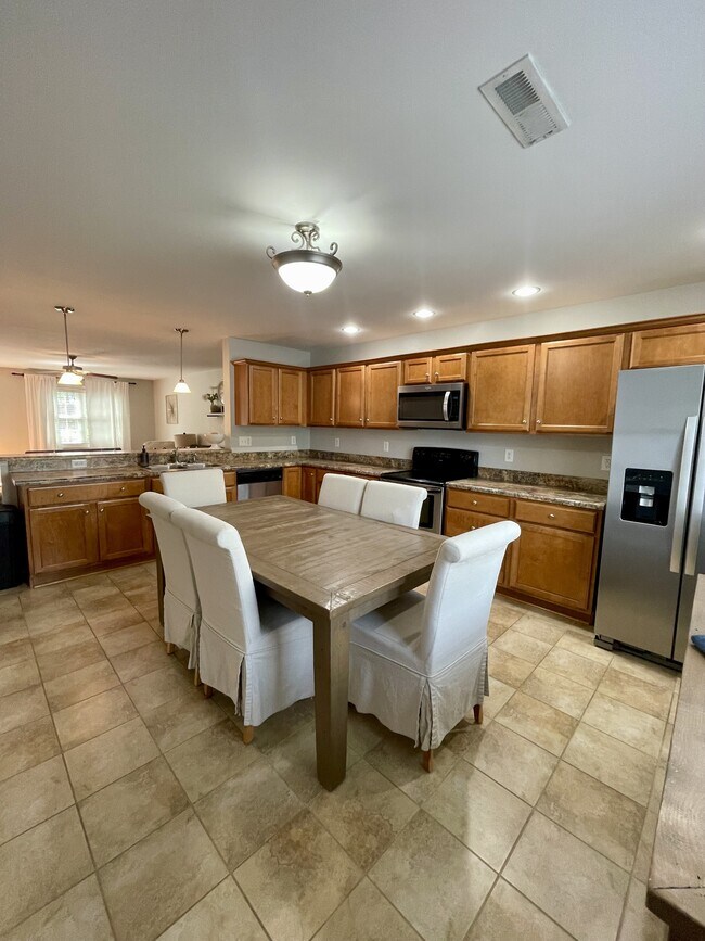 Foto del edificio - 124 Colonnade St