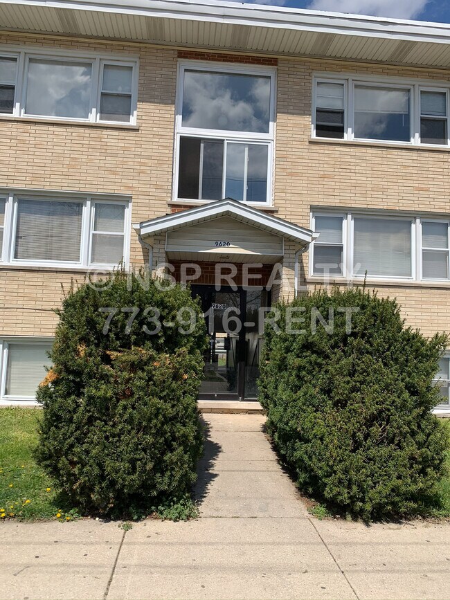 9610 Ivanhoe Ave Unit 8, Schiller Park, IL 60176 Apartments in