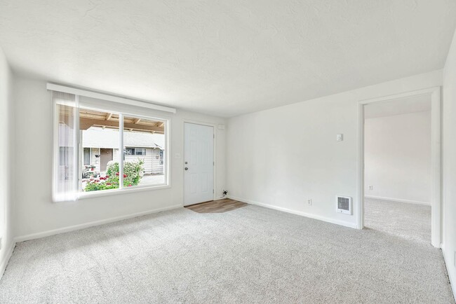 Building Photo - 142 25th St NE