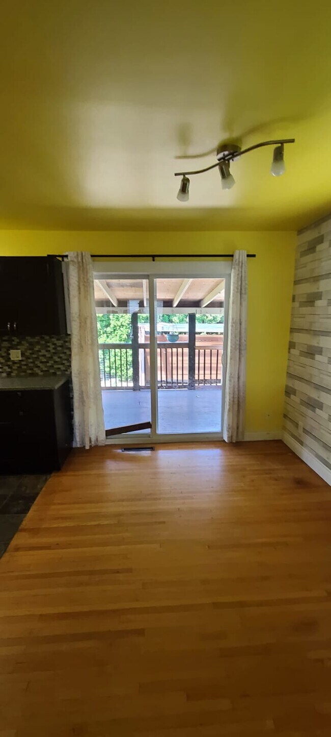 45649 Storey Av, Chilliwack, BC V2R 4E6 House for Rent in Chilliwack, BC