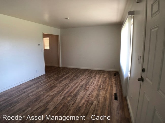 Building Photo - 2 br, 1 bath House - 539 West 100 South