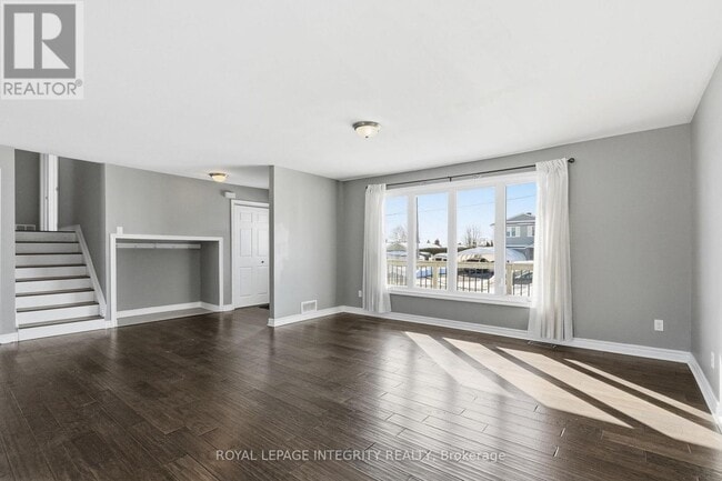 Building Photo - 1011 St Jacques St