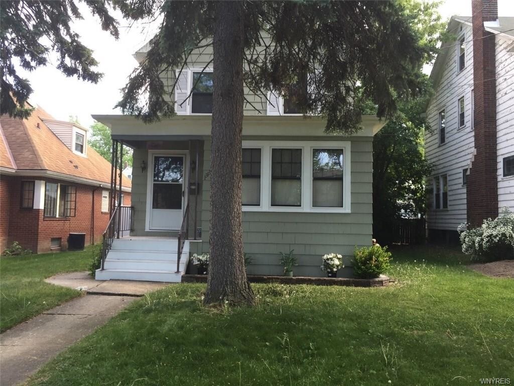 1313 Roselle Ave, Niagara Falls, NY 14305 House Rental in Niagara