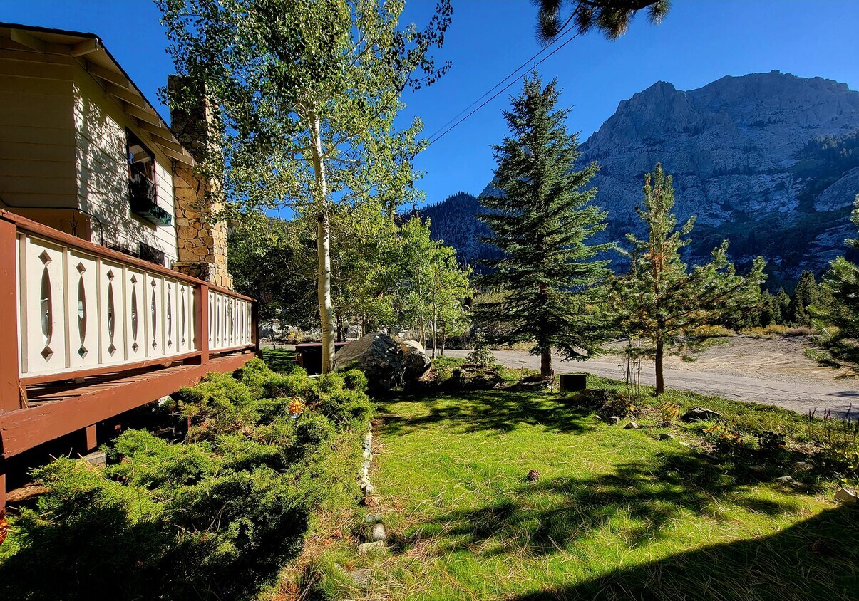 8 Wyoming St, June Lake, CA 93529 House Rental in June Lake, CA