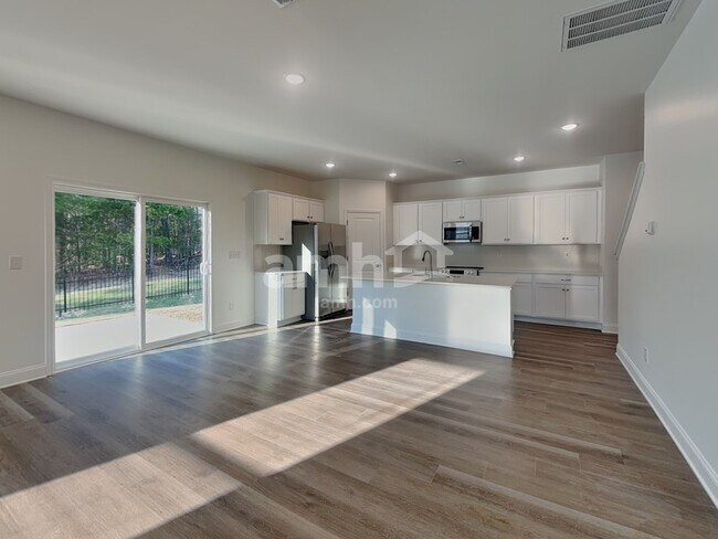 Foto del edificio - 1010 Guildcrest Ct
