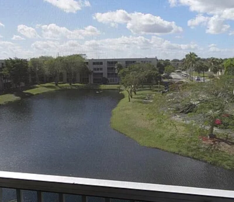 Foto principal - 3101 NW 47th Terrace