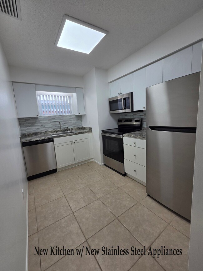 Foto del edificio - 3131 16th St N