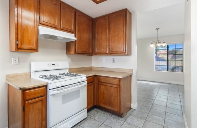 Foto del edificio - 2260 E Ave Q4