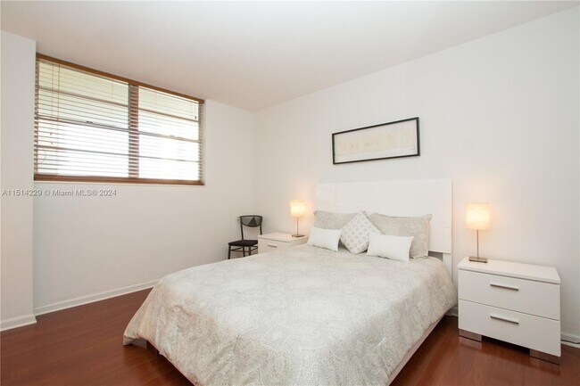 Foto del edificio - 3001 S Ocean Dr