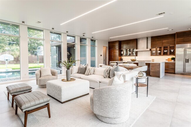 Foto del edificio - 2824 Lockett St