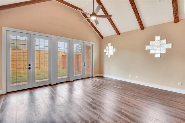 Building Photo - 4110 S Texas Ave