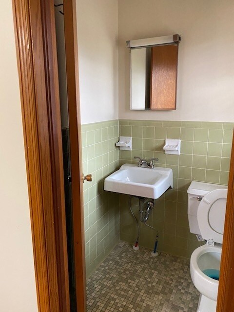 Foto del edificio - Brick Ranch in the City limits