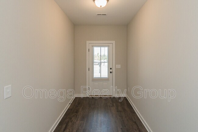 Building Photo - 129 Shiloh Creek Dr