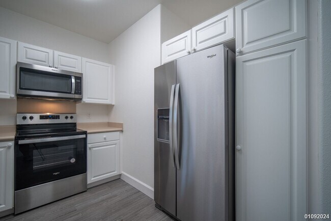 Foto del edificio - $3400 | 3br/2ba Townhome in Spinnaker