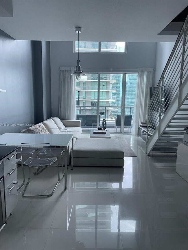 Foto del edificio - 60 SW 13th St