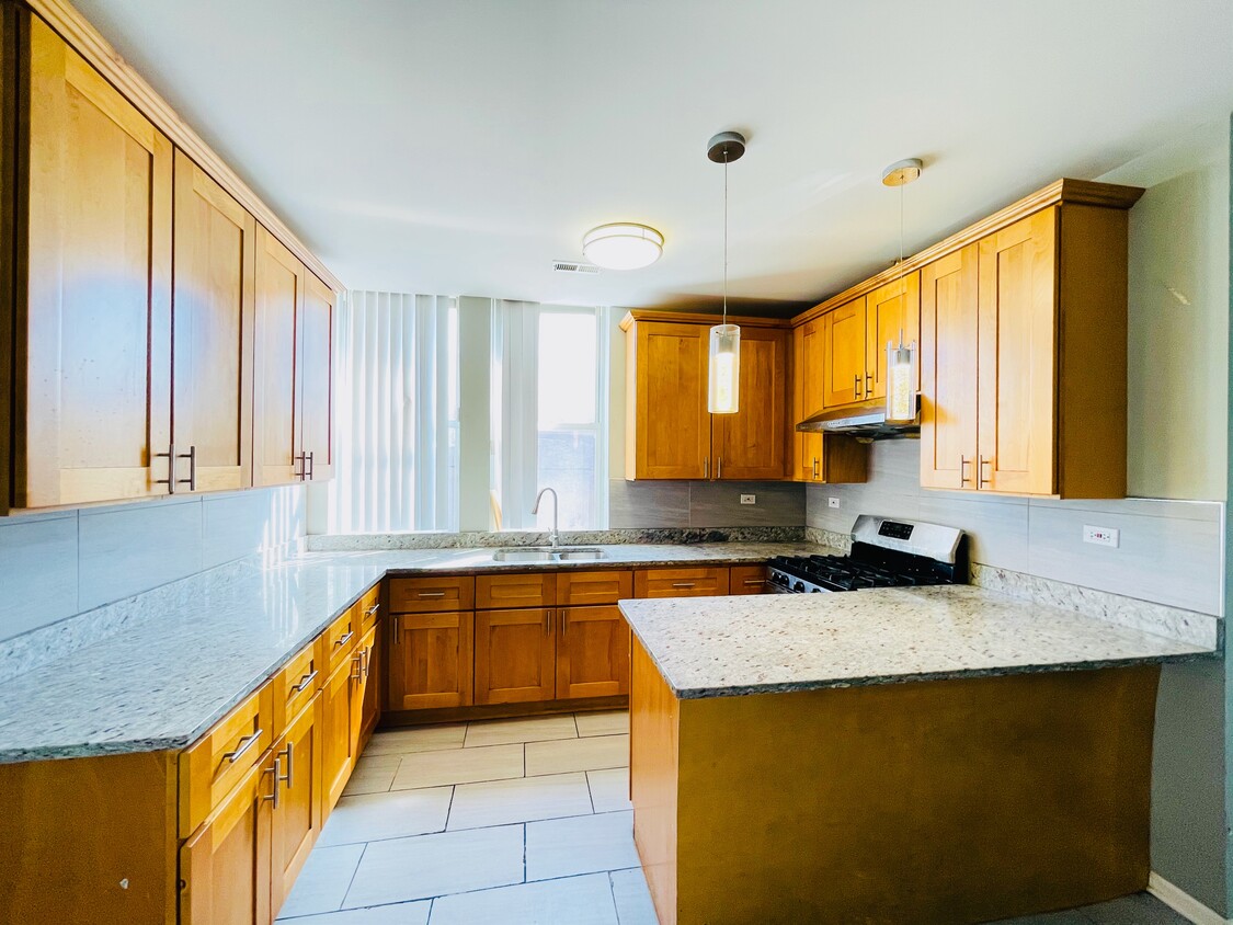 Primary Photo - 608 W 31st St