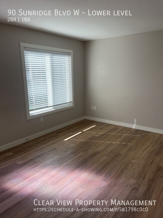Photo du bâtiment - Amazing 2 bed, 1.5 bath condo with zero sc...