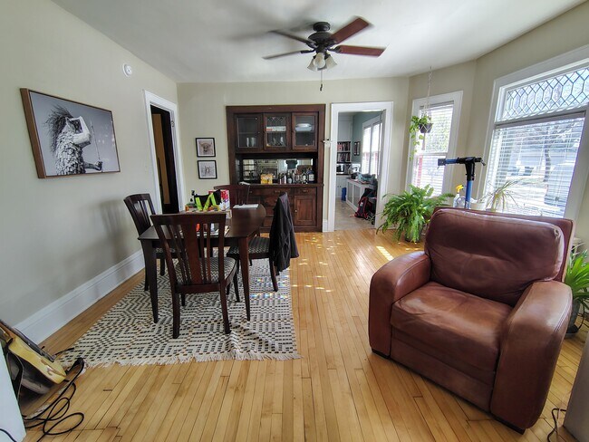 Comedor - 2847 31st Avenue South