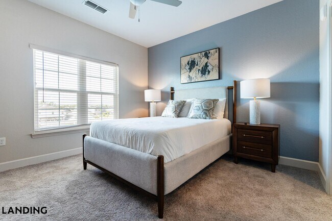 Foto del edificio - 918 Aventine Dr