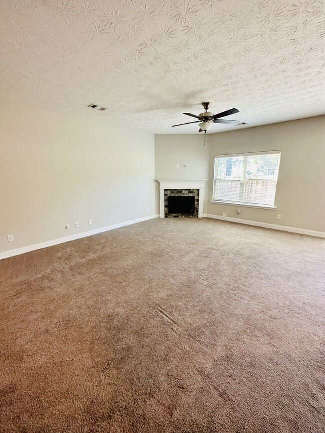 Building Photo - 6008 Townes Way