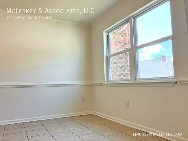 Foto del edificio - 412 Sedgewick Ct