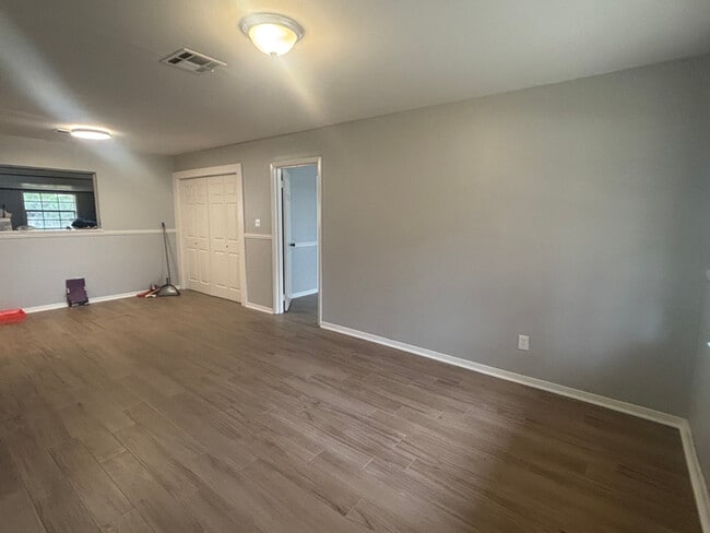 Building Photo - 3210 Bistineau Dr