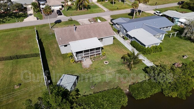 Building Photo - 354 5th St Ct E