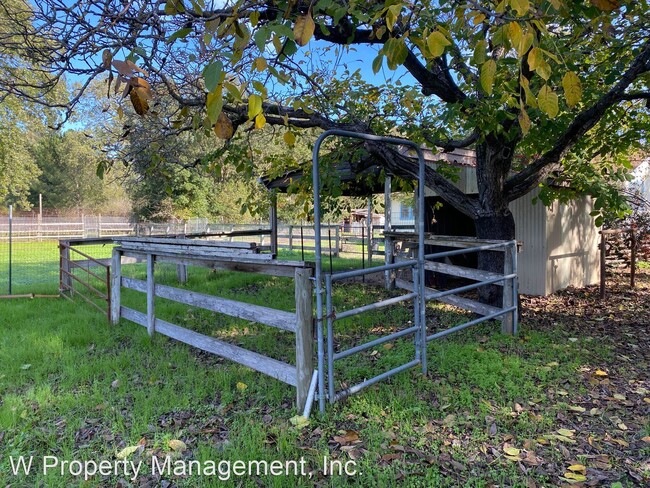 Building Photo - 1 br, 1 bath House - 8021 Highway 12