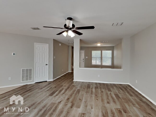 Building Photo - 2229 Overlook Ln