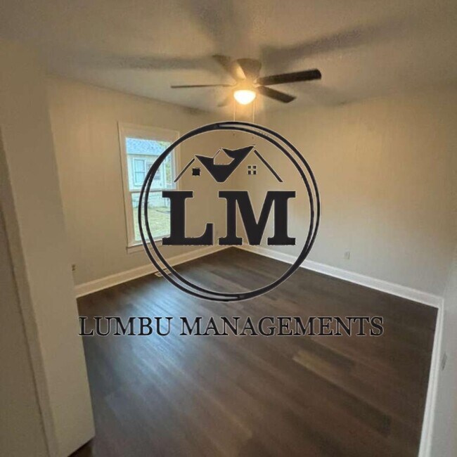 Foto del edificio - 808 Culbreth Ave