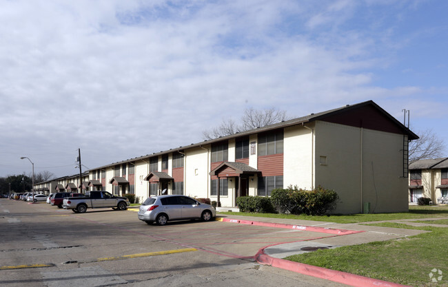 Building Photo - Spanish Grove Apartments