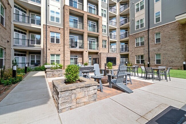 Foto del edificio - Lantower Weston Corners