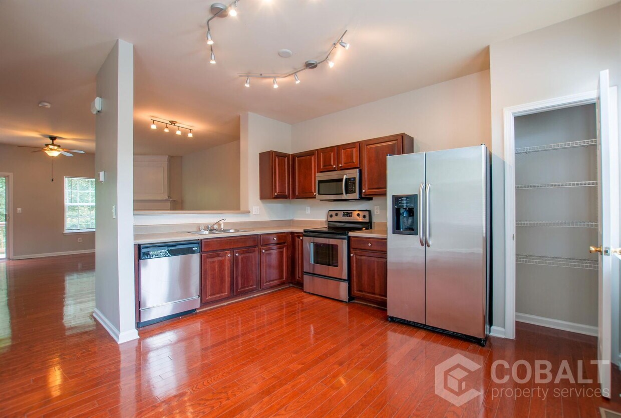 Foto principal - 6865 Slate Stone Way SE