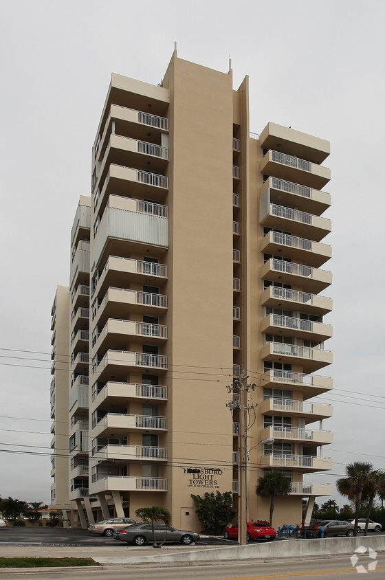 Foto principal - Hillsboro Light Towers