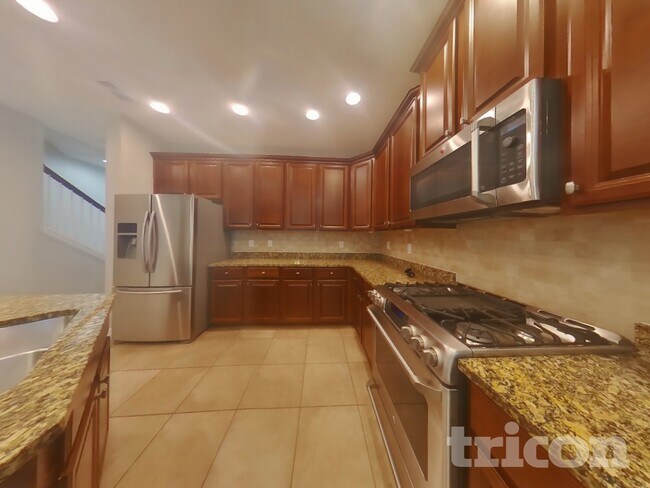 Foto del edificio - 4718 Garden Arbor Way