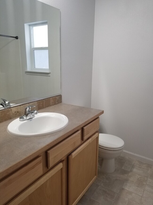 Foto del edificio - Beautiful Single-Level Living in a Desirable Spokane Community - New pictures coming soon!