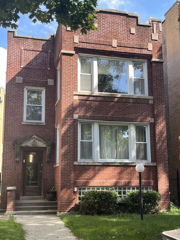 Primary Photo - 8019 S Vernon Ave