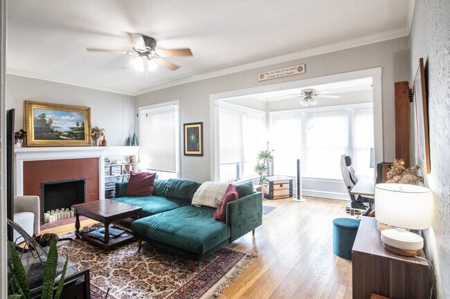 Foto del edificio - 1514 W Addison St