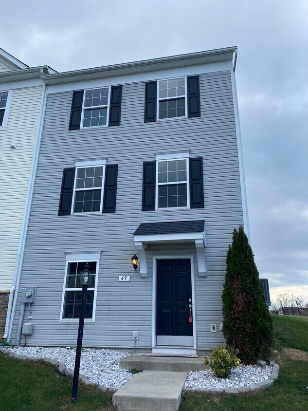 49 Britania Ct, Martinsburg, WV 25405 House Rental in Martinsburg, WV