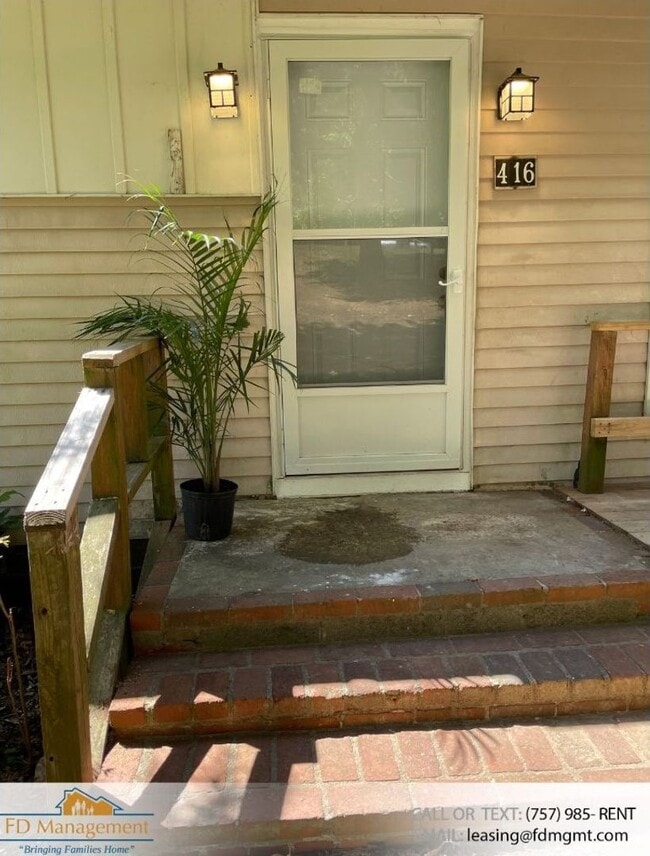 Building Photo - Newly Updated 3 Bedroom close to Colonial ...