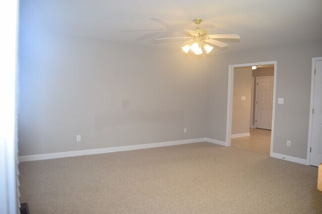 Building Photo - Hollar Duplex Conover