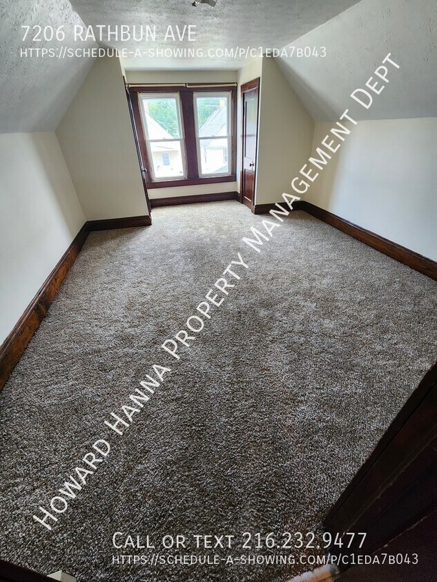 Building Photo - ONE BEDROOM FOR RENT