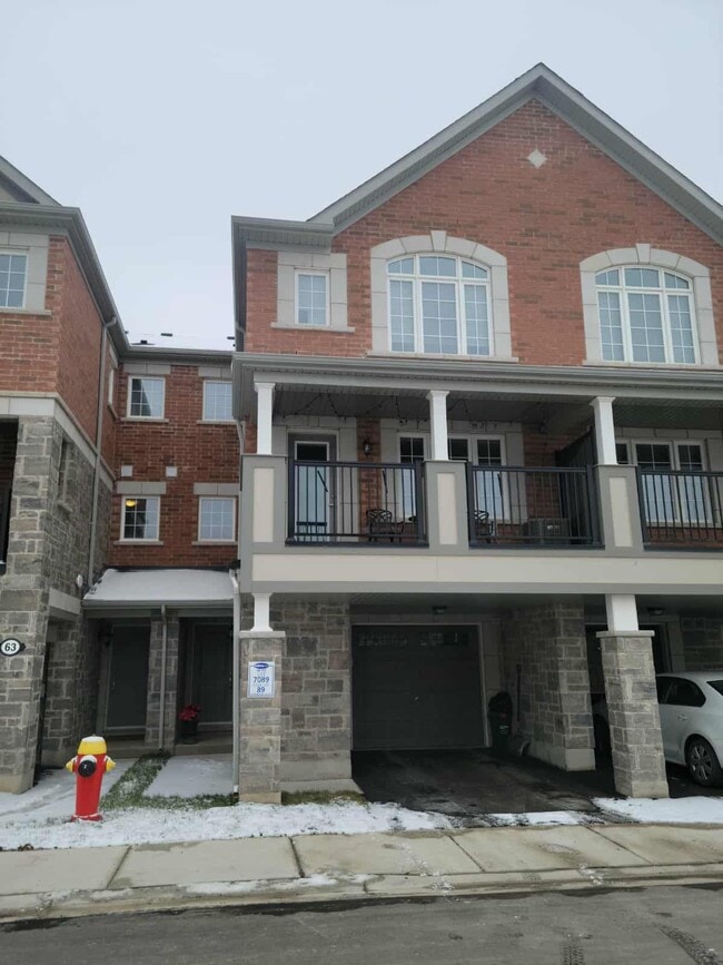Building Photo - 975 Whitlock Av