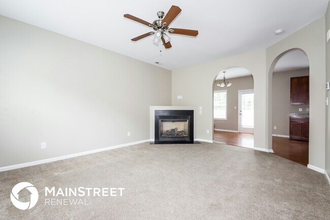 Foto del edificio - 811 Woodside Park Ln