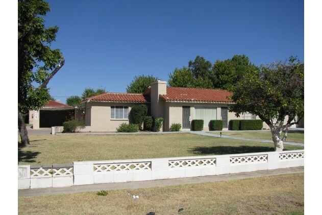 Building Photo - 1122 E Maryland Ave