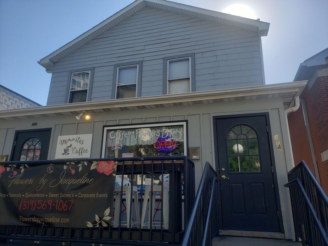 Primary Photo - RENT REDUCED ON DOWNTOWN 4 BEDROOM DUPLEX!...
