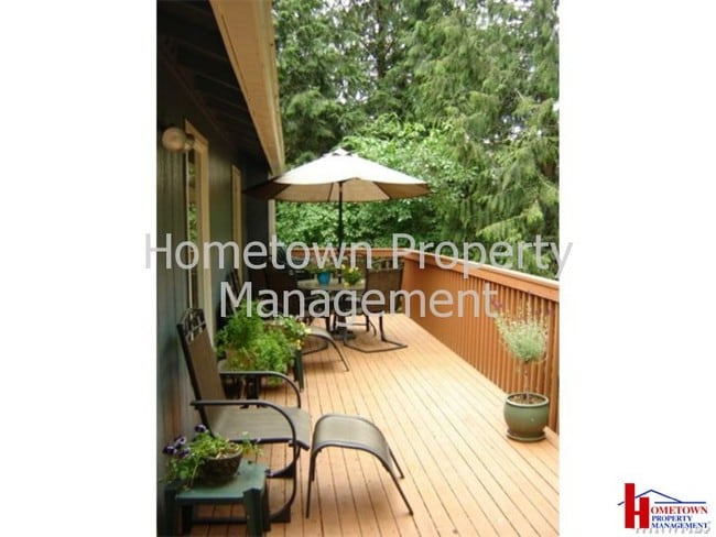 Building Photo - 9607 Lookout Dr NW